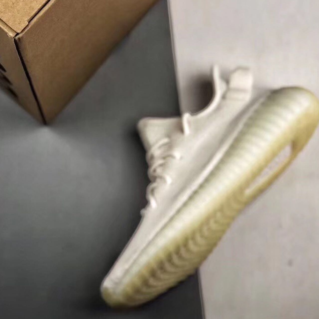 Adidas Yeezy 350 V2 Cream White