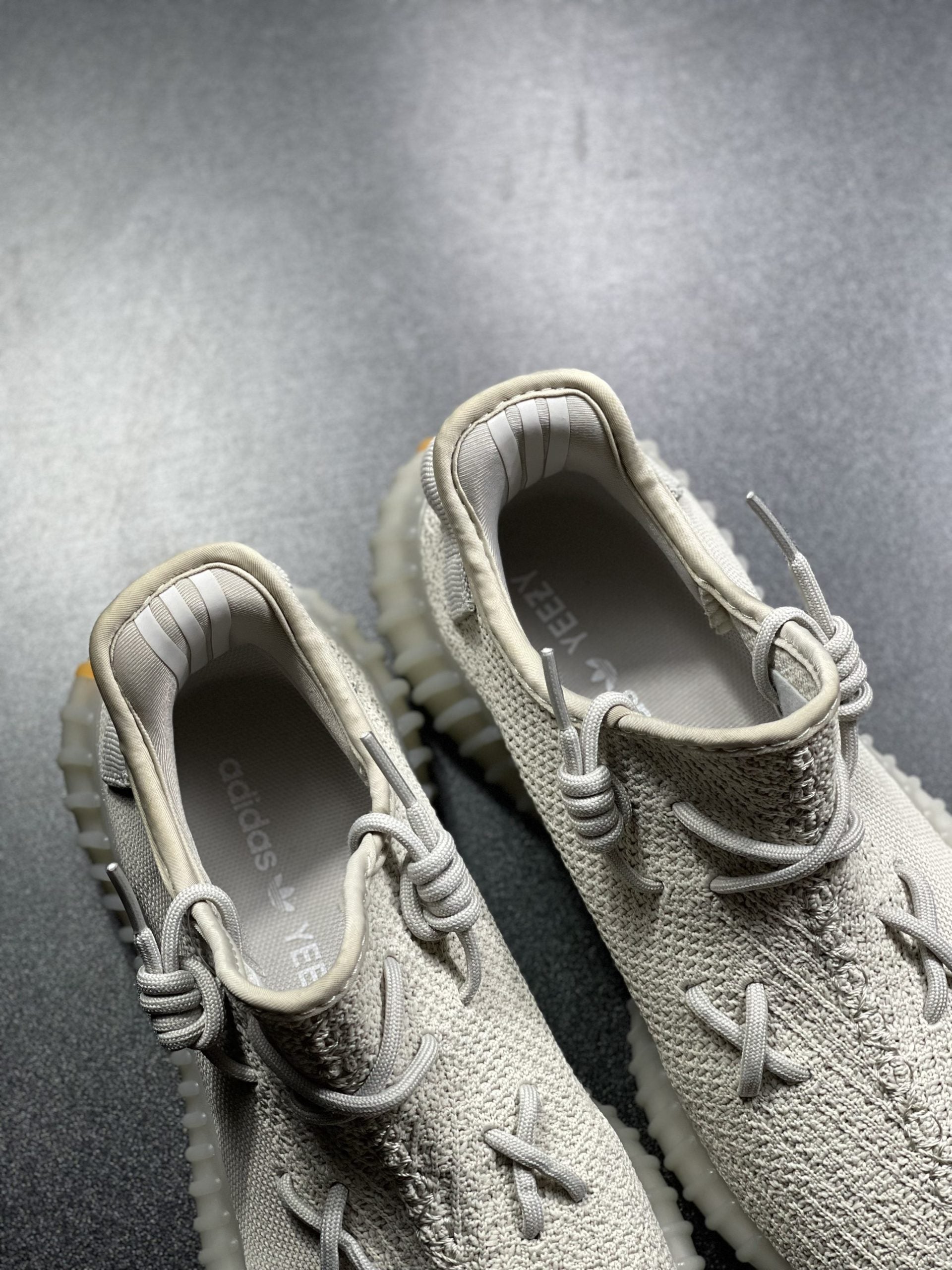 Adidas Yeezy 350 V2 Sesame