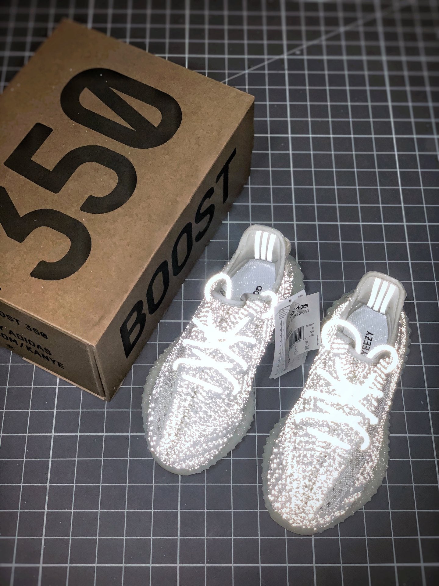 Adidas Yeezy 350 V2 Static White Stary Skye