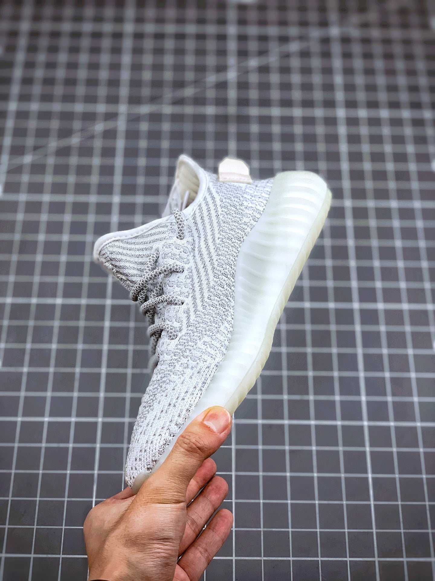 Adidas Yeezy 350 V2 Static White Stary Skye