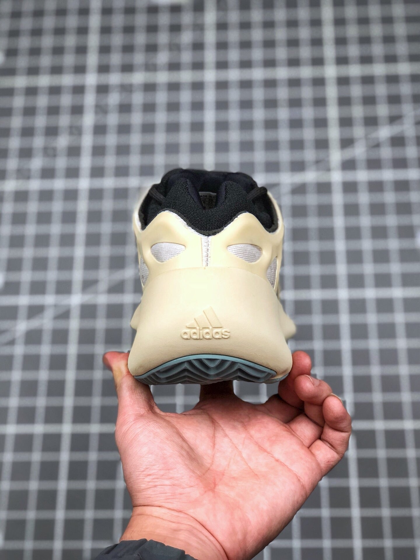 Adidas Yeezy 700 V3 Azael