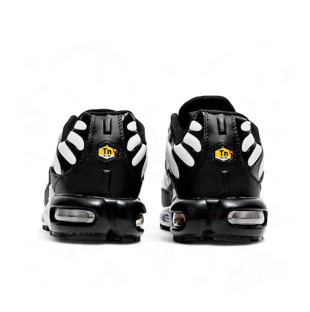 Nike Air Max Plus Essential Panda