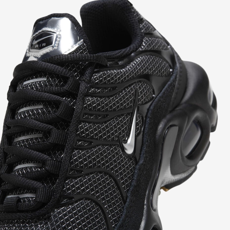 Nike Air Max Plus Black Metallic Silver