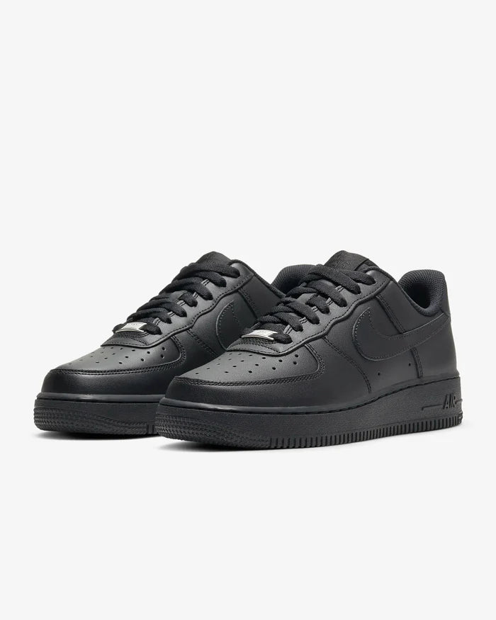 NIKE AIR FORCE 1 LOW Triple Black