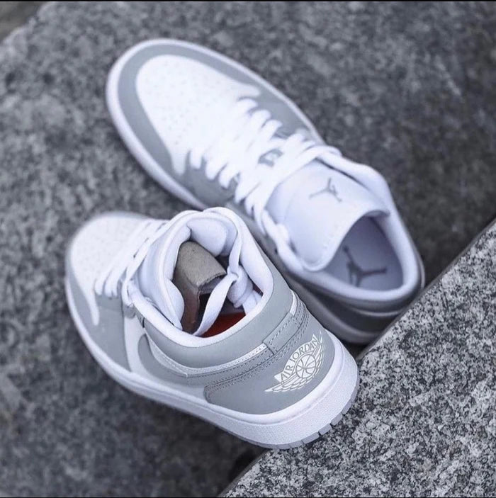 Nike Air Jordan 1 Low White Wolf Grey