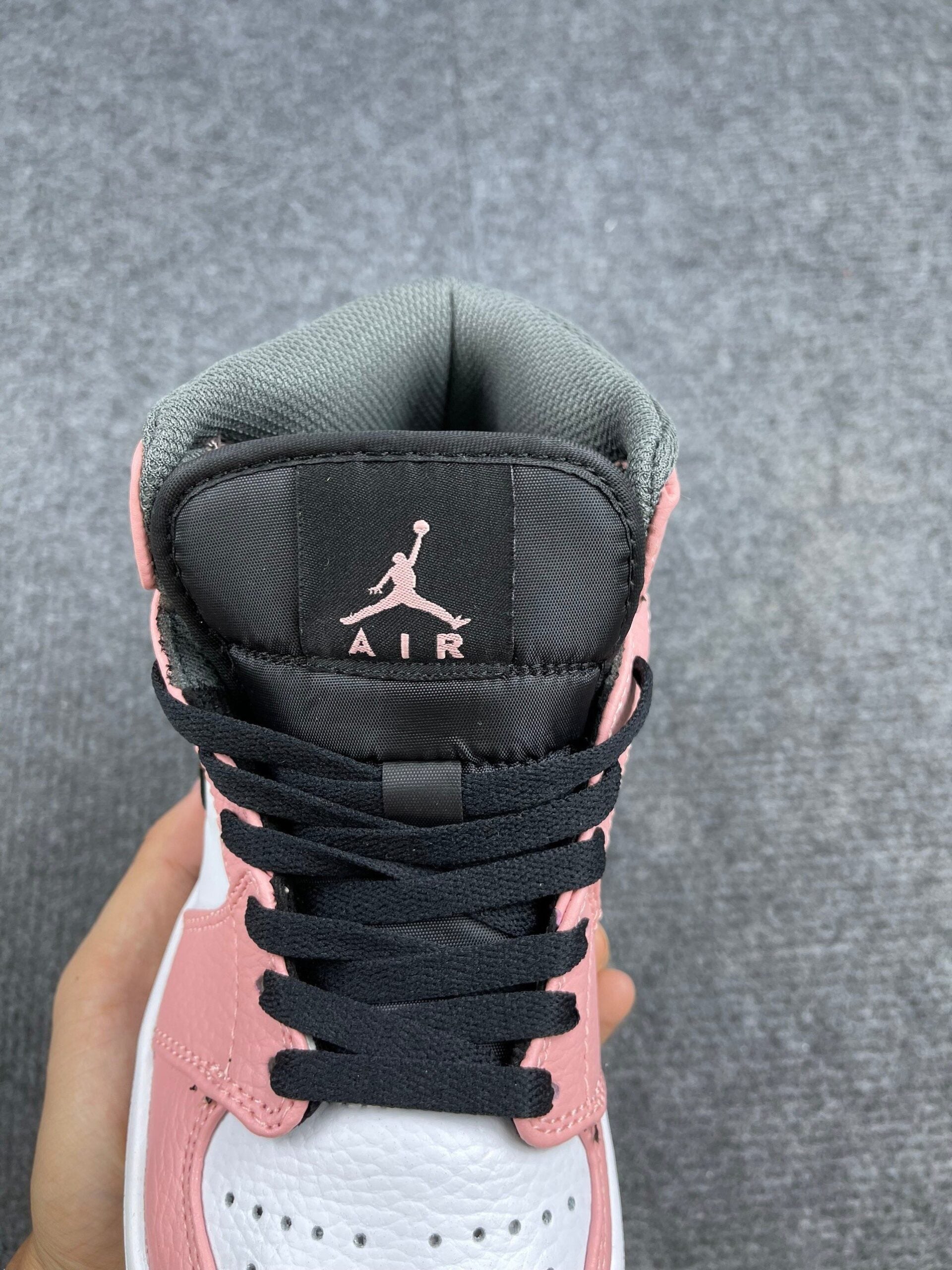 Nike Air Jordan 1 Mid Pink Quartz