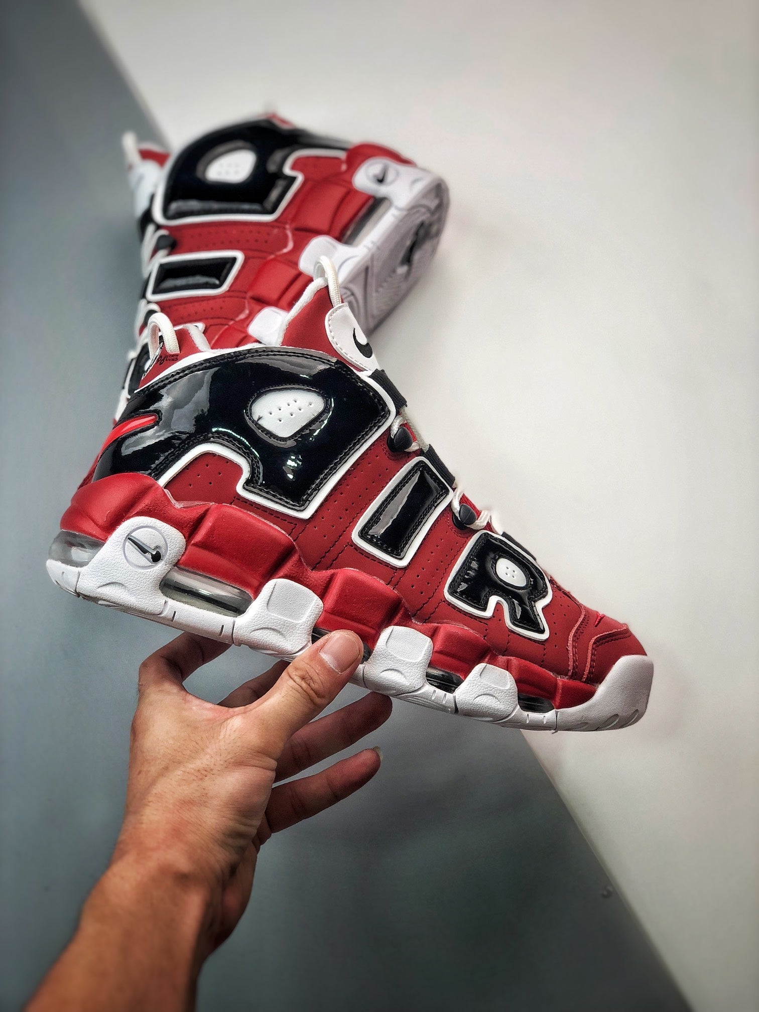 Nike Air More Uptempo Bulls Varsity Red White Black